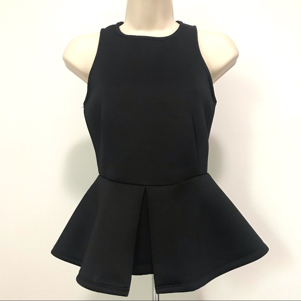 Monteau Top Sleeveless Size XS Black Scuba Feel